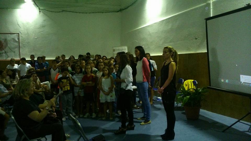 Cambridge recibieron entusiasmados sus titulos01