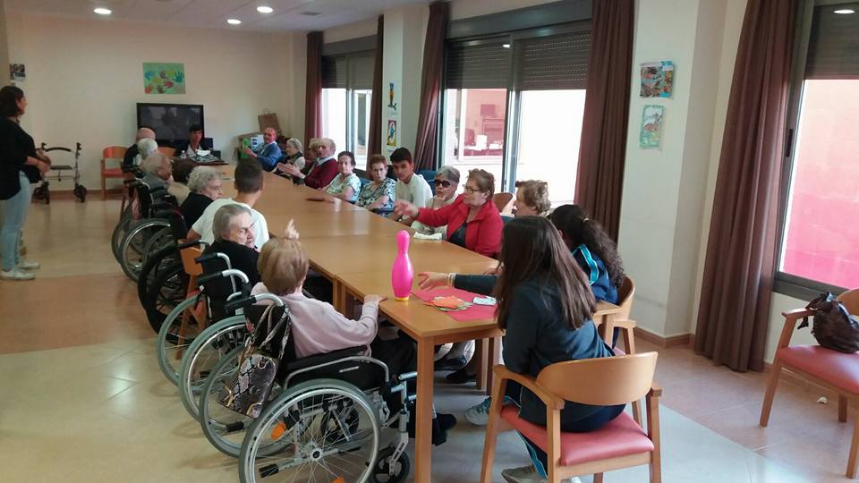 Convivencia de 4 ESO en la Residencia de ancianos COMSER01